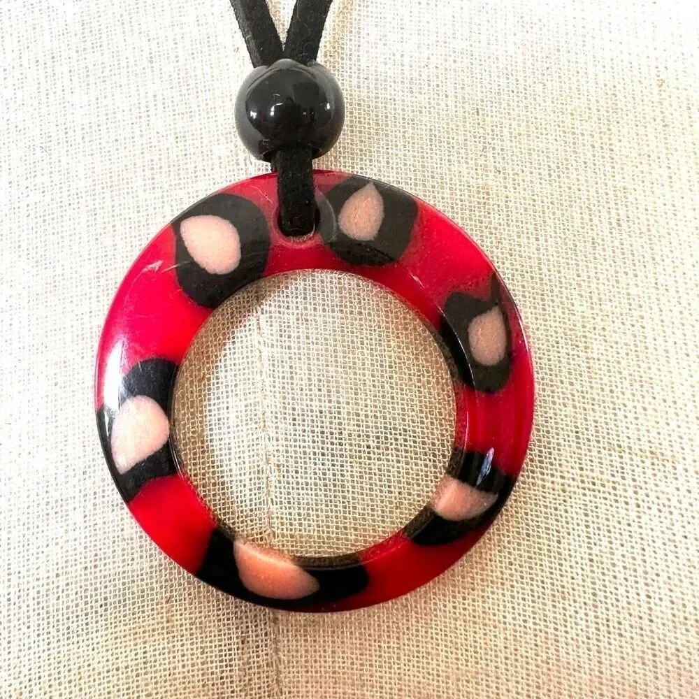 Red and black circle pendant necklace